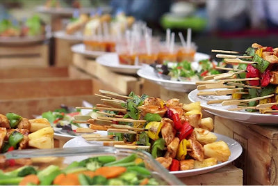 Charcuterie Carts and Candy Bars Shaping Today’s Event Catering Trends